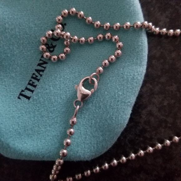 Tiffany &Co Small Daisy Key With Diamond - Picture 4 of 7